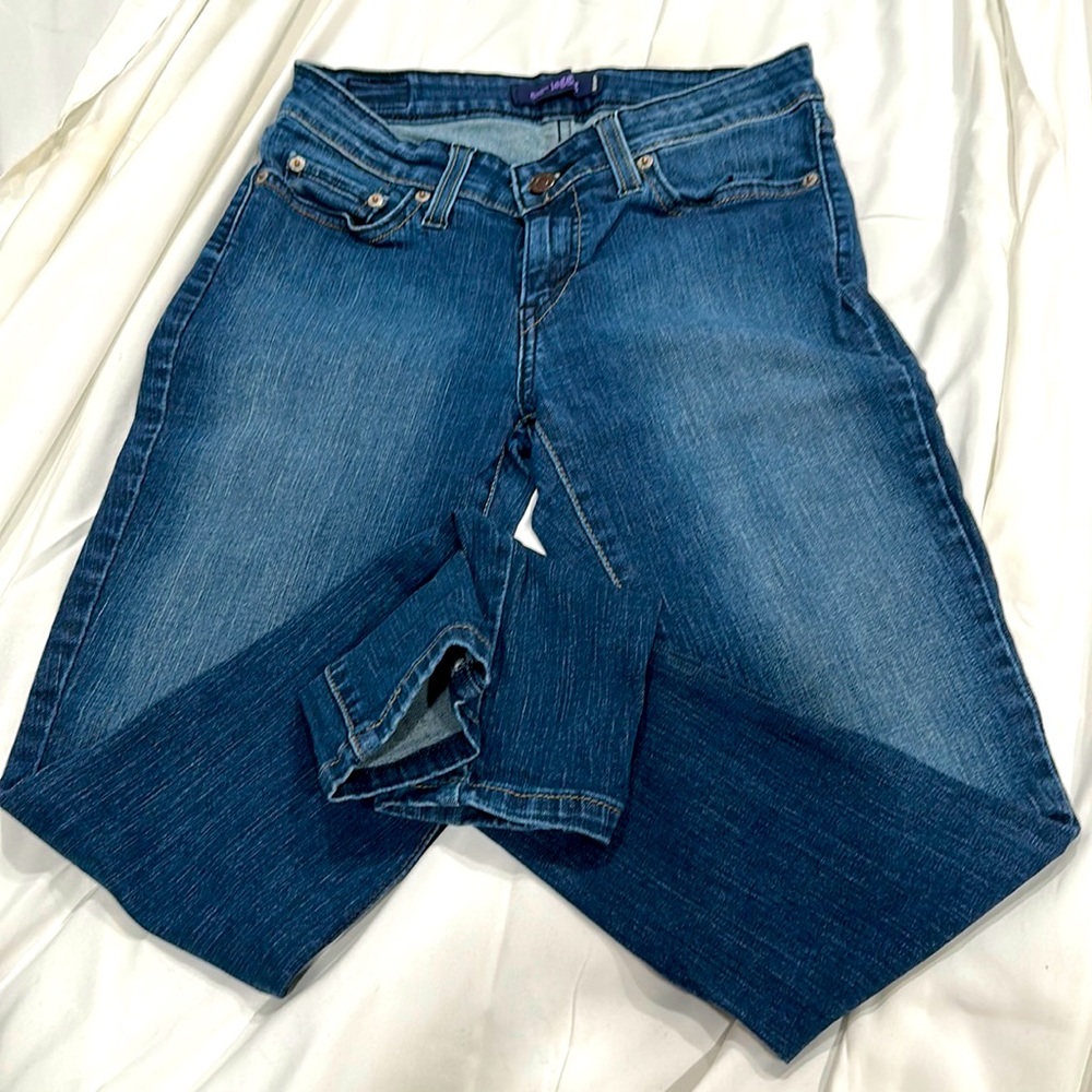 535 women Levi’s leggings size 7M.